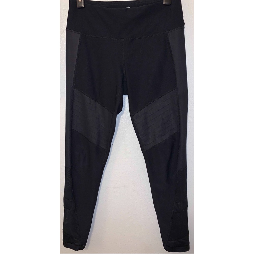 Black leggings